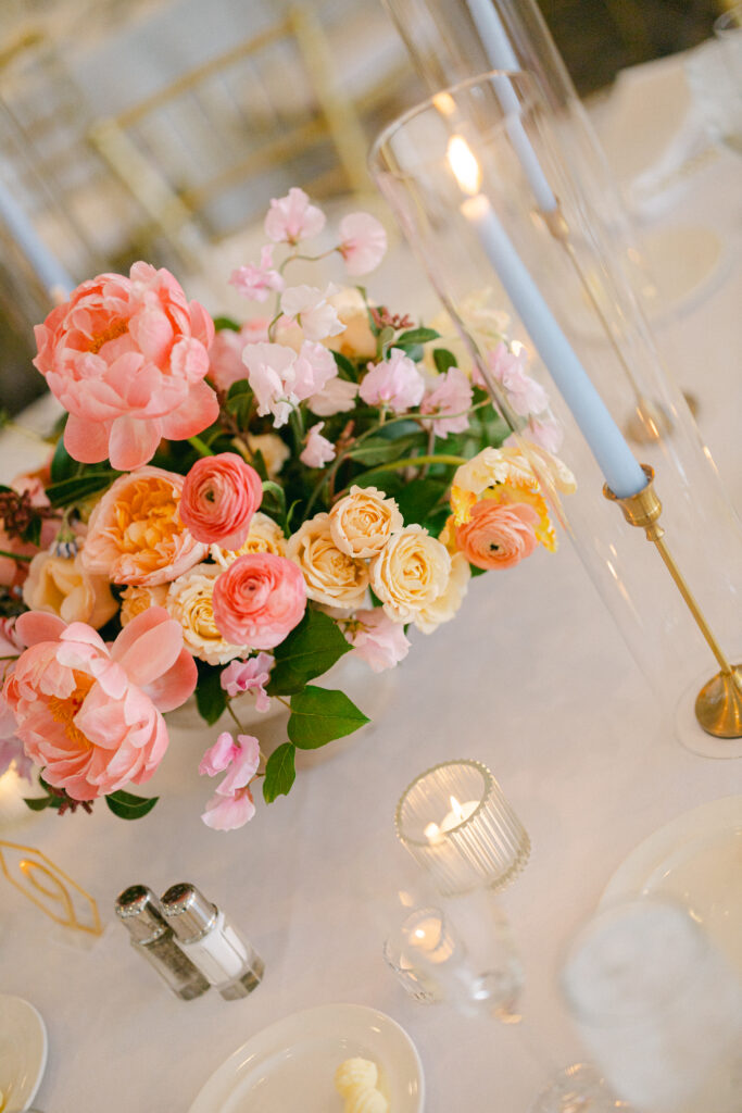 Floral arrangements for wedding